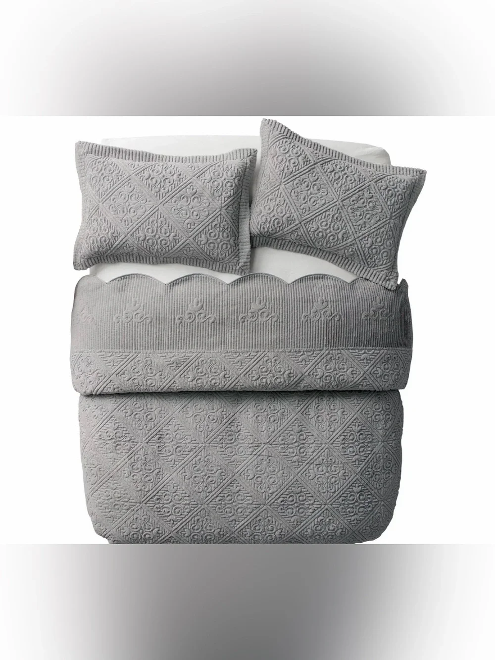 VCNY Home Westland Queen 3pc Plush Bedspread Quilt Set Gray + 2 Shams scalloped